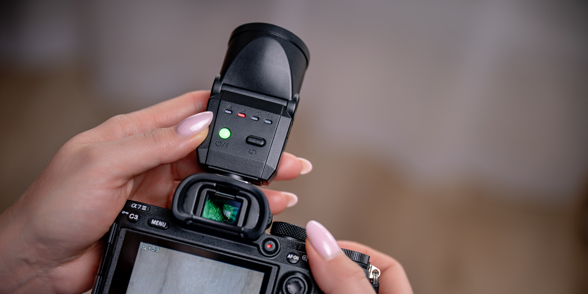 Lampa błyskowa Newell Elea Mini